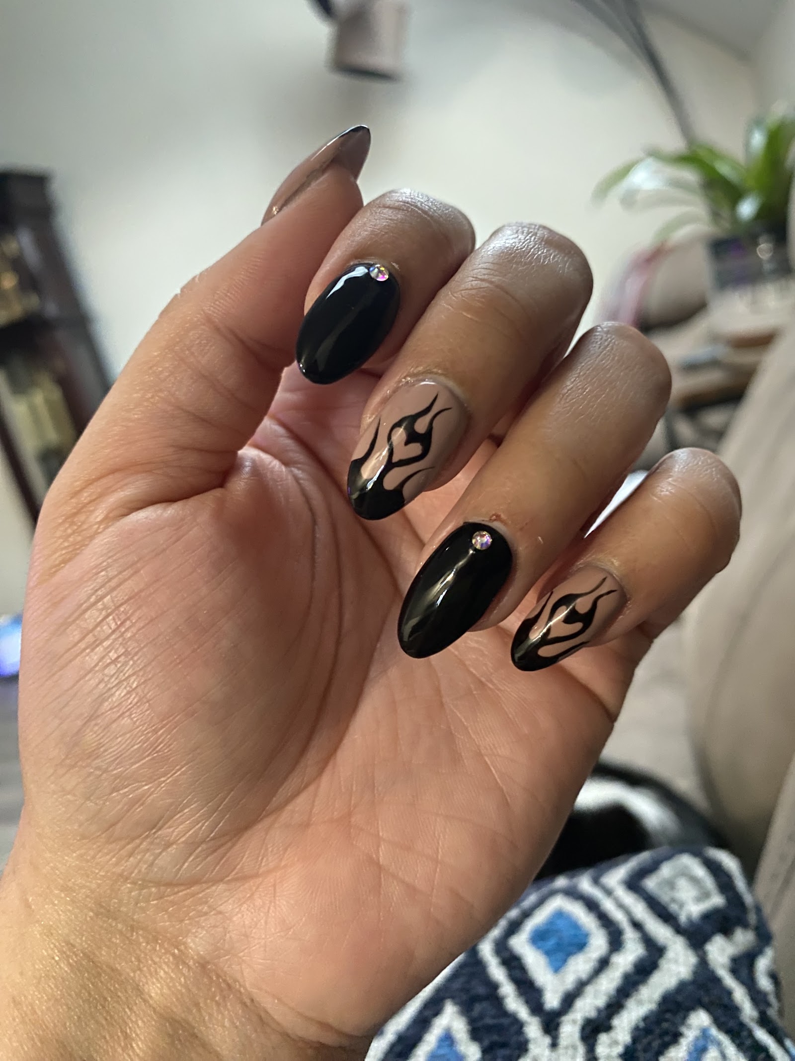 Lavish Nails Spa nail photo 7