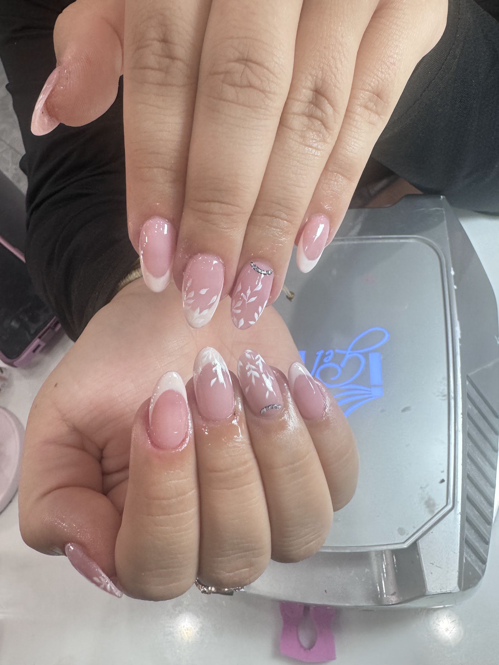 Lavish Nails Spa nail photo 8